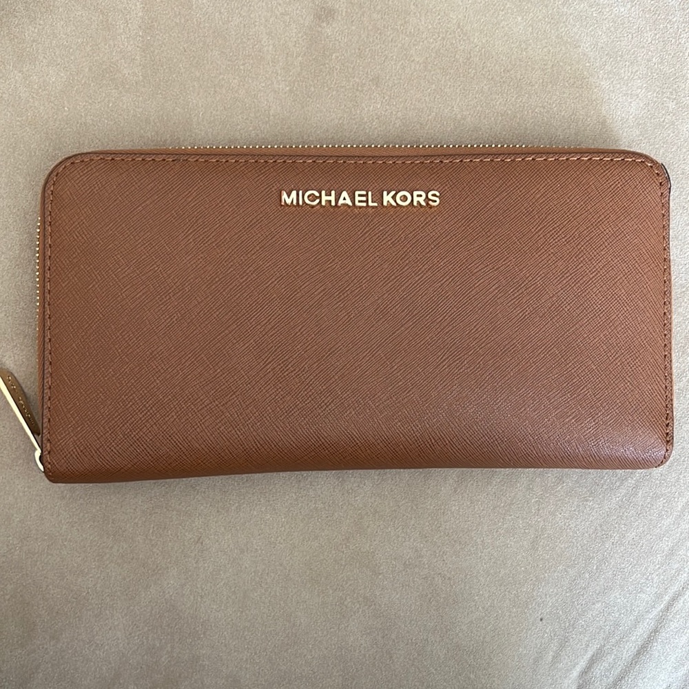 Michael Kors Travel Wallet